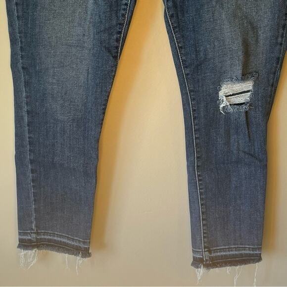 Levi Strauss & Co 711 Skinny Distressed Jean Size 31 - Picture 11 of 12